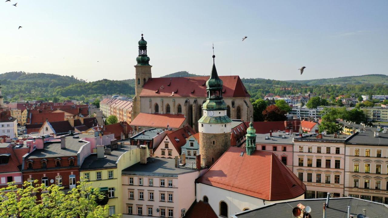 Central Apartamenty Jelenia Gora Luaran gambar