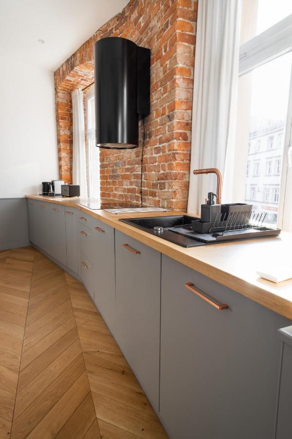 Central Apartamenty Jelenia Gora Luaran gambar